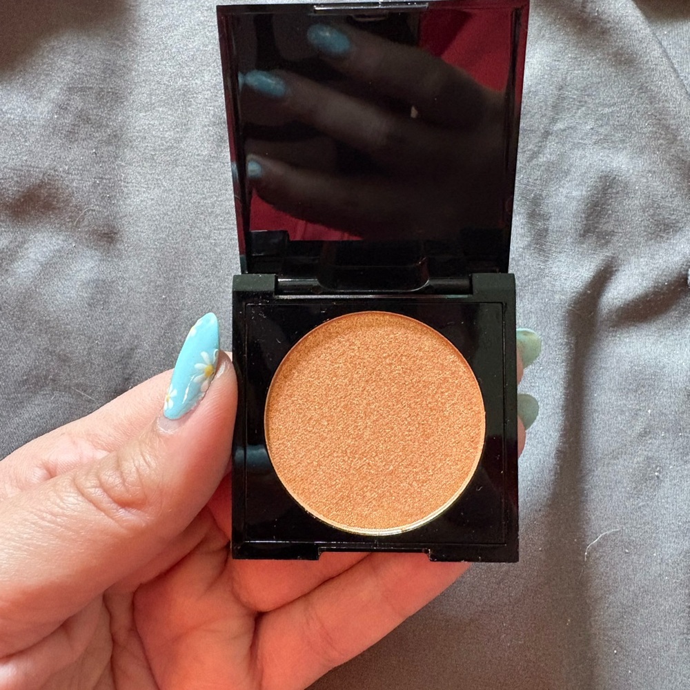 Marjorie Single Eyeshadow Compact - Black Case
